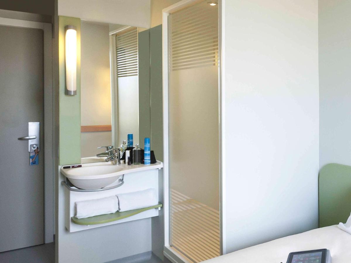 Ibis Budget Valencia Alcasser Silla Exterior foto